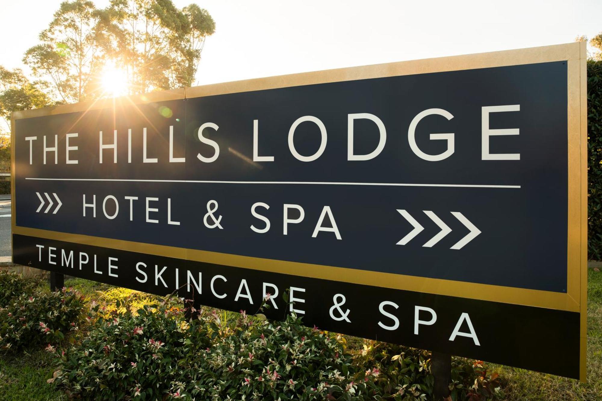 Peppers The Hills Lodge Castle Hill Esterno foto