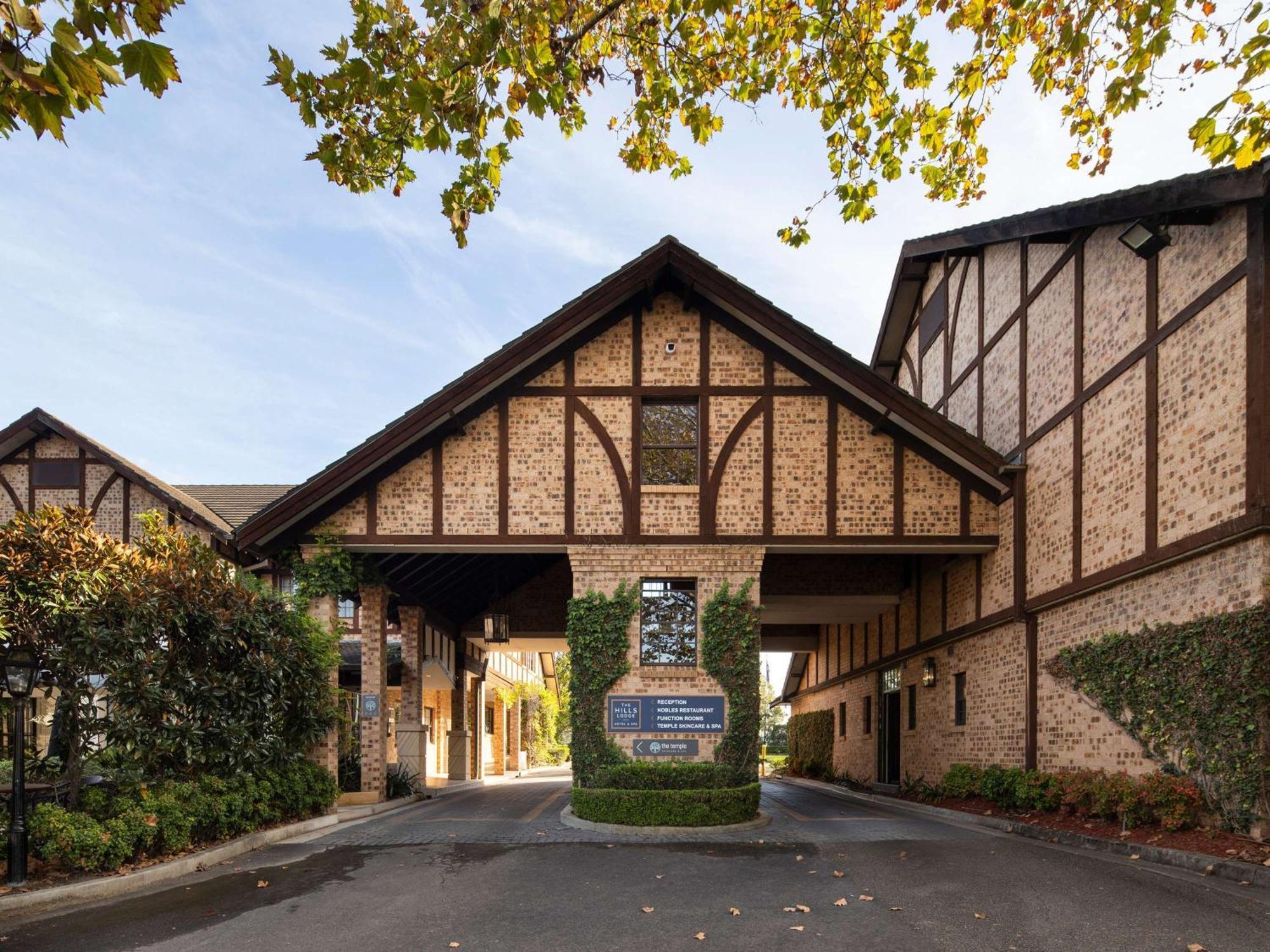 Peppers The Hills Lodge Castle Hill Esterno foto