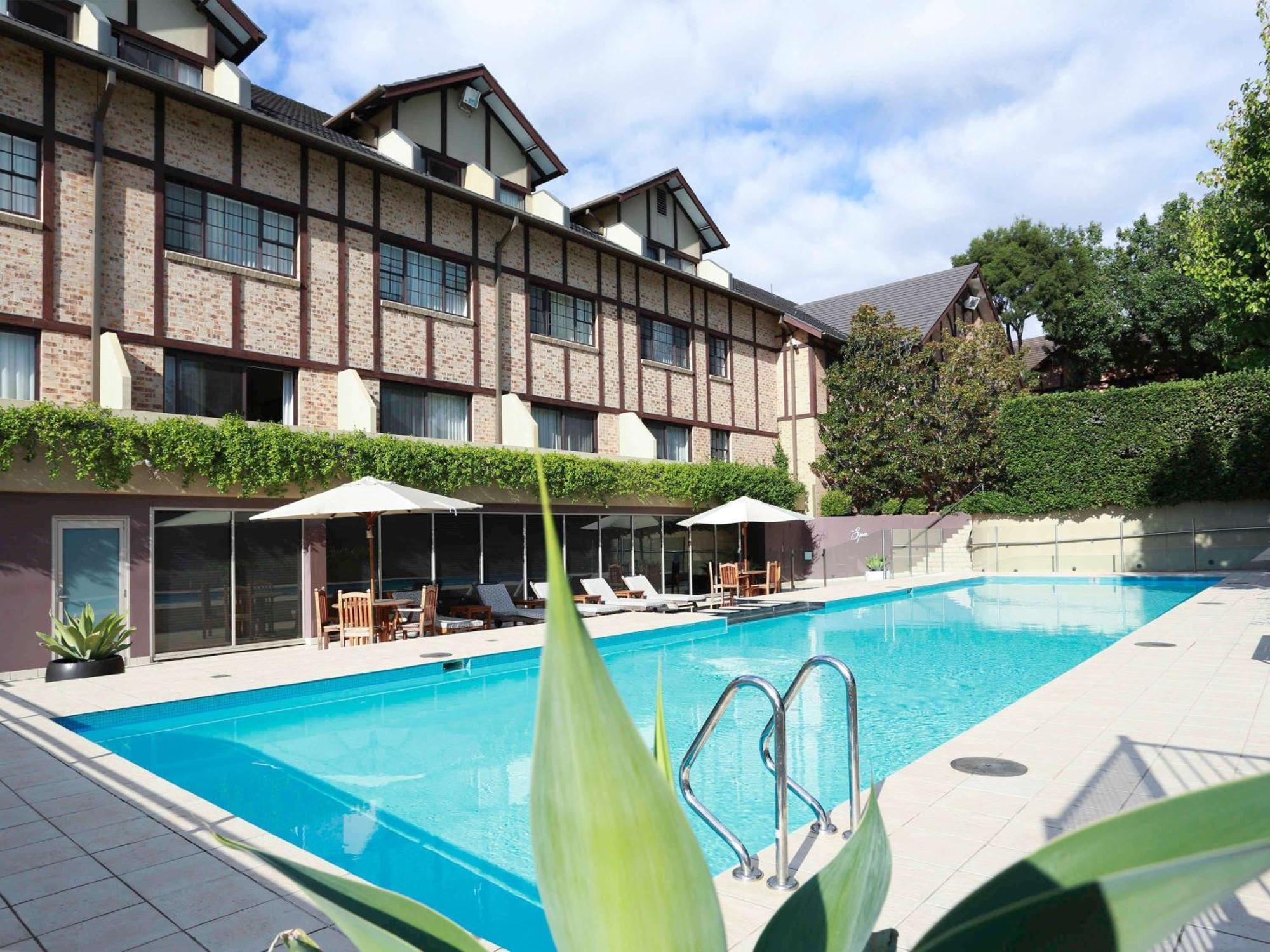 Peppers The Hills Lodge Castle Hill Esterno foto